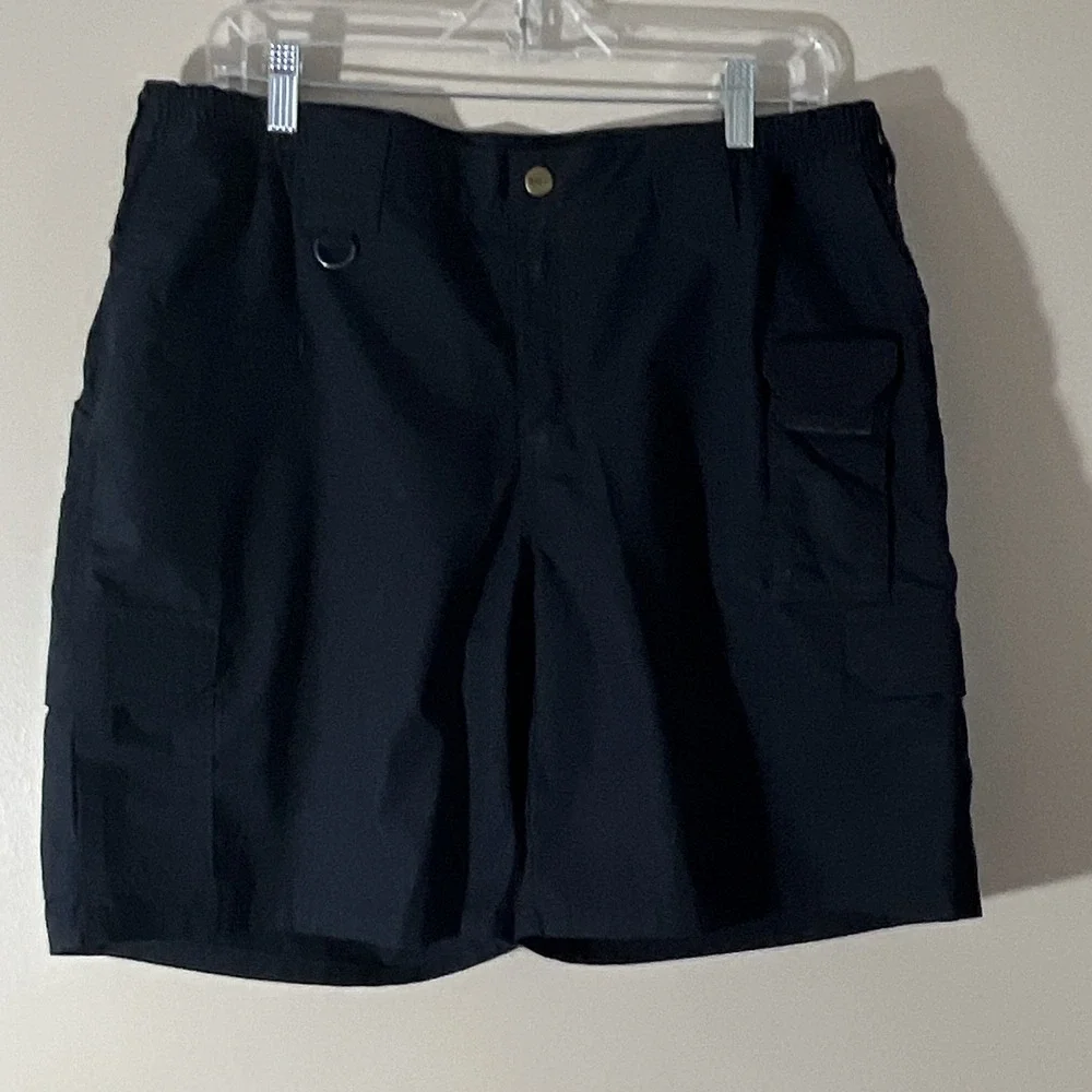 5.11‎ Tactical Black Cargo Shorts US 16 UK 20 FR 48 DE 46